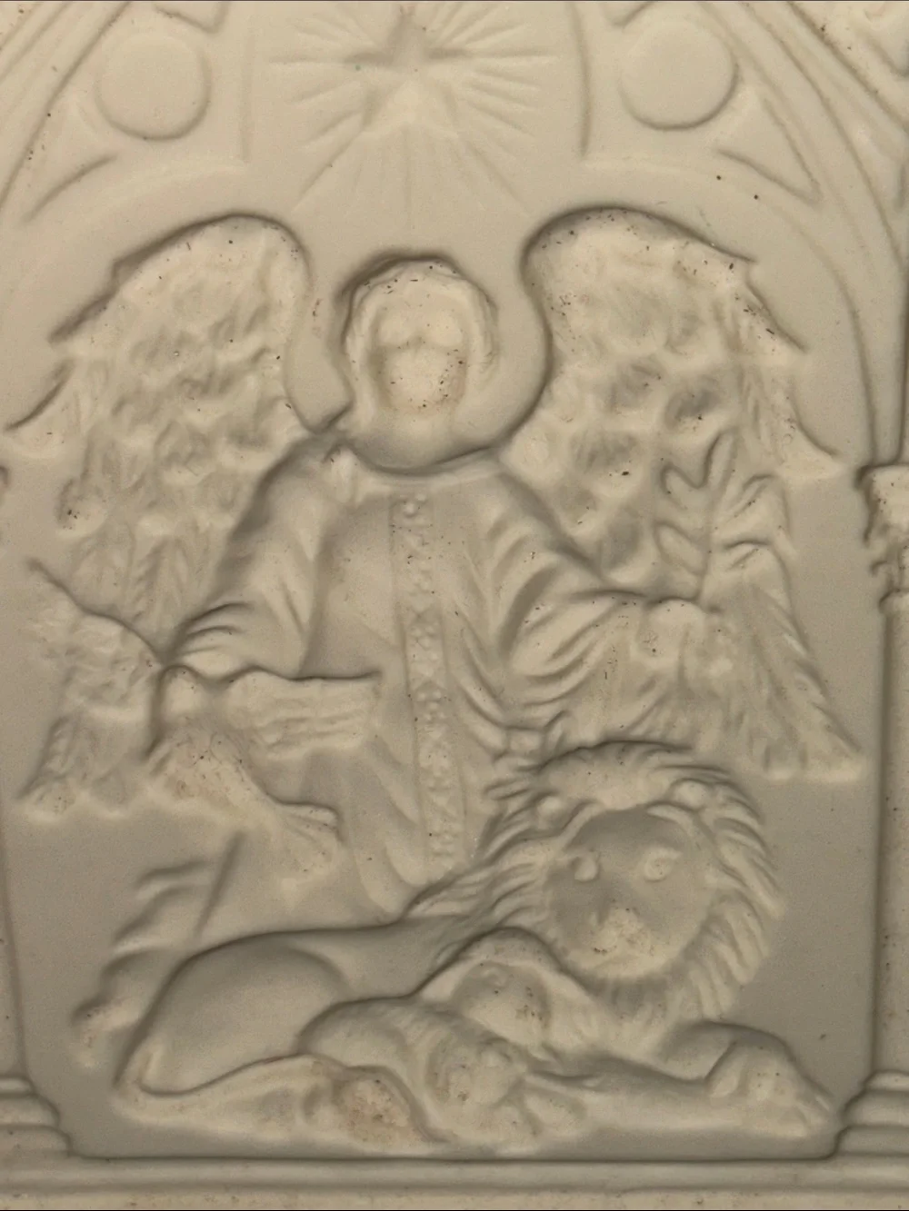 Christmas nite light cream color when unlit angel lion dove of peace lamb 🐑